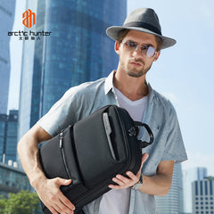 حقيبة ظهر Arctic Hunter B00410 للرجال مقاومة للماء، لون أسود/Arctic Hunter B00410 Men's Water Resistant Backpack, Black