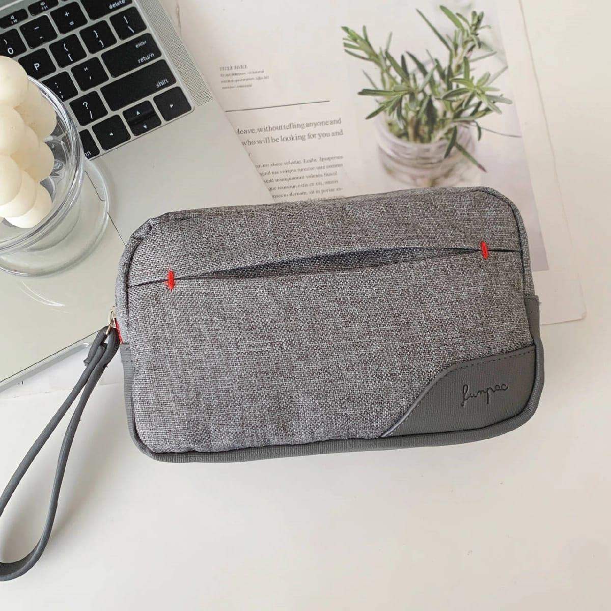 حقيبة يد عملية وأنيقة للرجال - Sooqja سوقجة