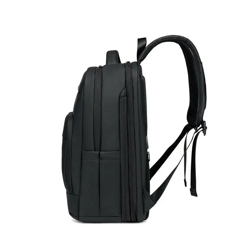حقيبة اركتك هنتر GB00708 هي حقيبة ظهر أنيقة وعملية - The Arctic Hunter GB00708 is a stylish and functional backpack - Sooqja سوقجة