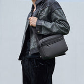 حقيبة كتف Arctic Hunter KB00944 – مدمجة وعملية بسعة 4.5 لتر