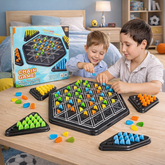 لعبة شطرنج تفاعلية بأشكال هندسية