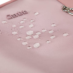 حقيبة الظهر Chantria CB00617 هي حقيبة أنيقة ومتعددة الاستخدامات، مصممة خصيصًا لتلبية احتياجات النساء في العمل، الدراسة، والسفر/The Chantria CB00617 backpack is a stylish and versatile bag, specially designed to meet the needs of women at work, study, and