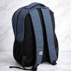 حقيبة الظهر Umbro Logo Wave Backpack باللون الرمادي