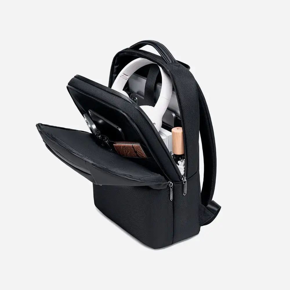 حقيبة ظهر Arctic Hunter Slim للكمبيوتر المحمول، أنيقة وخفيفة الوزن، بسعة 16 لترًا - رقم: B00681 / Arctic Hunter Slim Laptop backpack Stylish Premium lightweight Business 16L Laptop Backpack - No: B00681 - Sooqja سوقجة