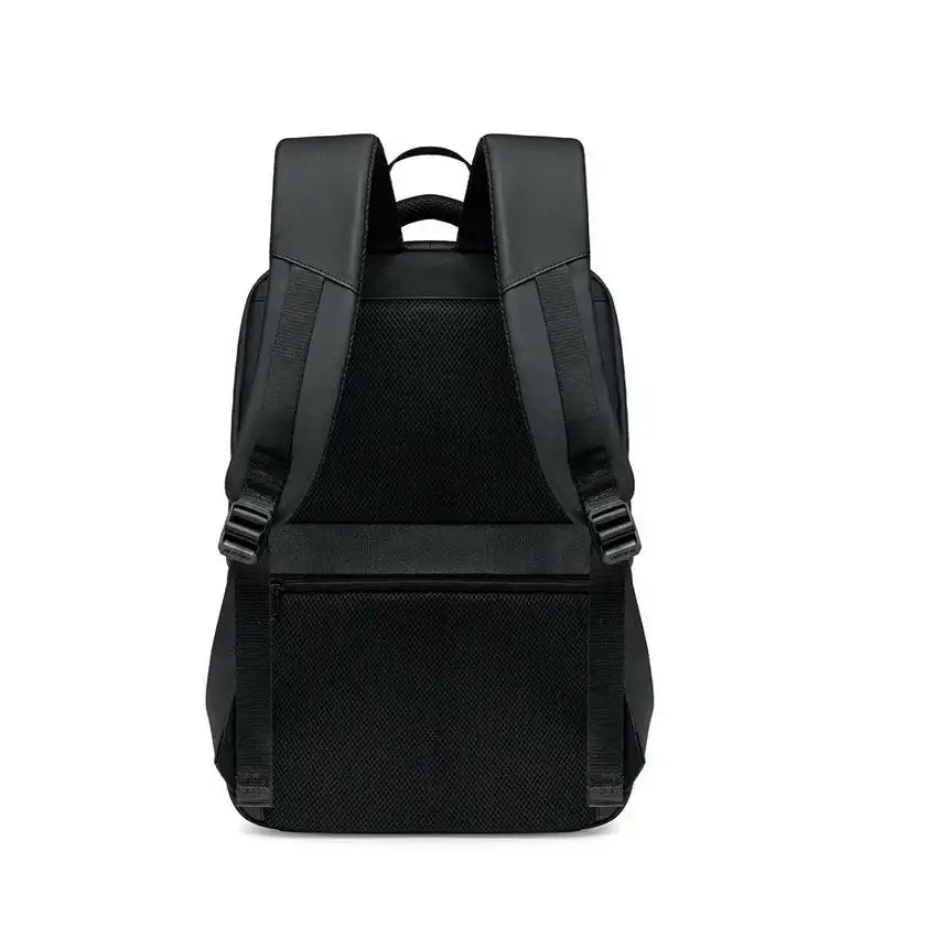 حقيبة اركتك هنتر GB00708 هي حقيبة ظهر أنيقة وعملية - The Arctic Hunter GB00708 is a stylish and functional backpack