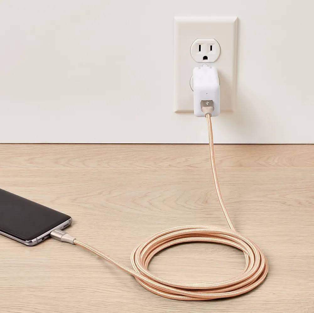 كابل شحن ونقل بيانات USB-A إلى USB-C – من AmazonBasics
