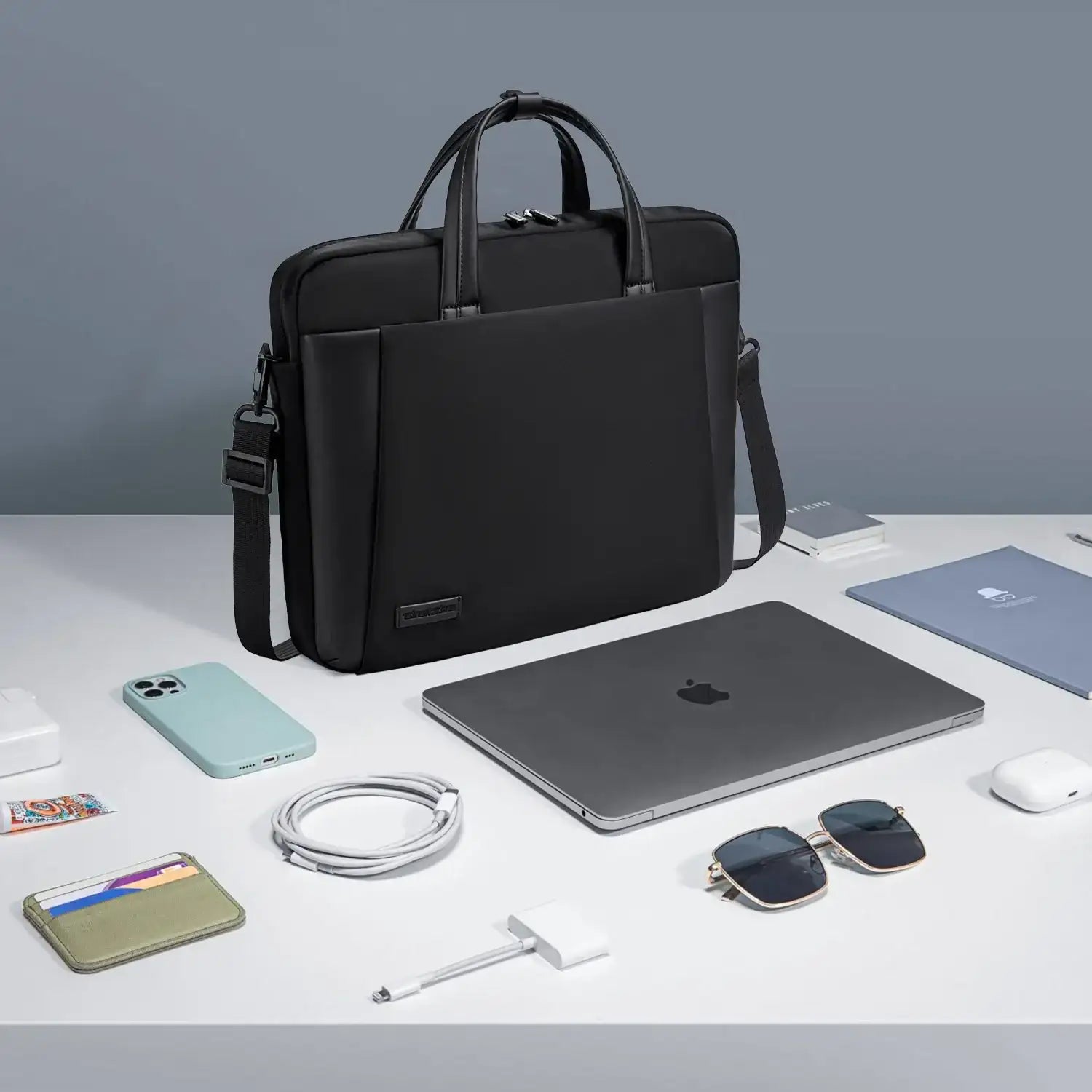 حقيبة كتف Chantria مناسبة للاب توب GWB00848 متوفرة بألون الأسود والبيج/Chantria Laptop Shoulder Bag GWB00848 Available in Black and Beige - Sooqja سوقجة