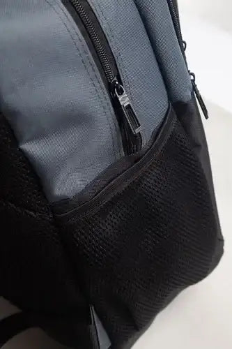 حقيبة الظهر Umbro Logo Wave Backpack باللون الرمادي