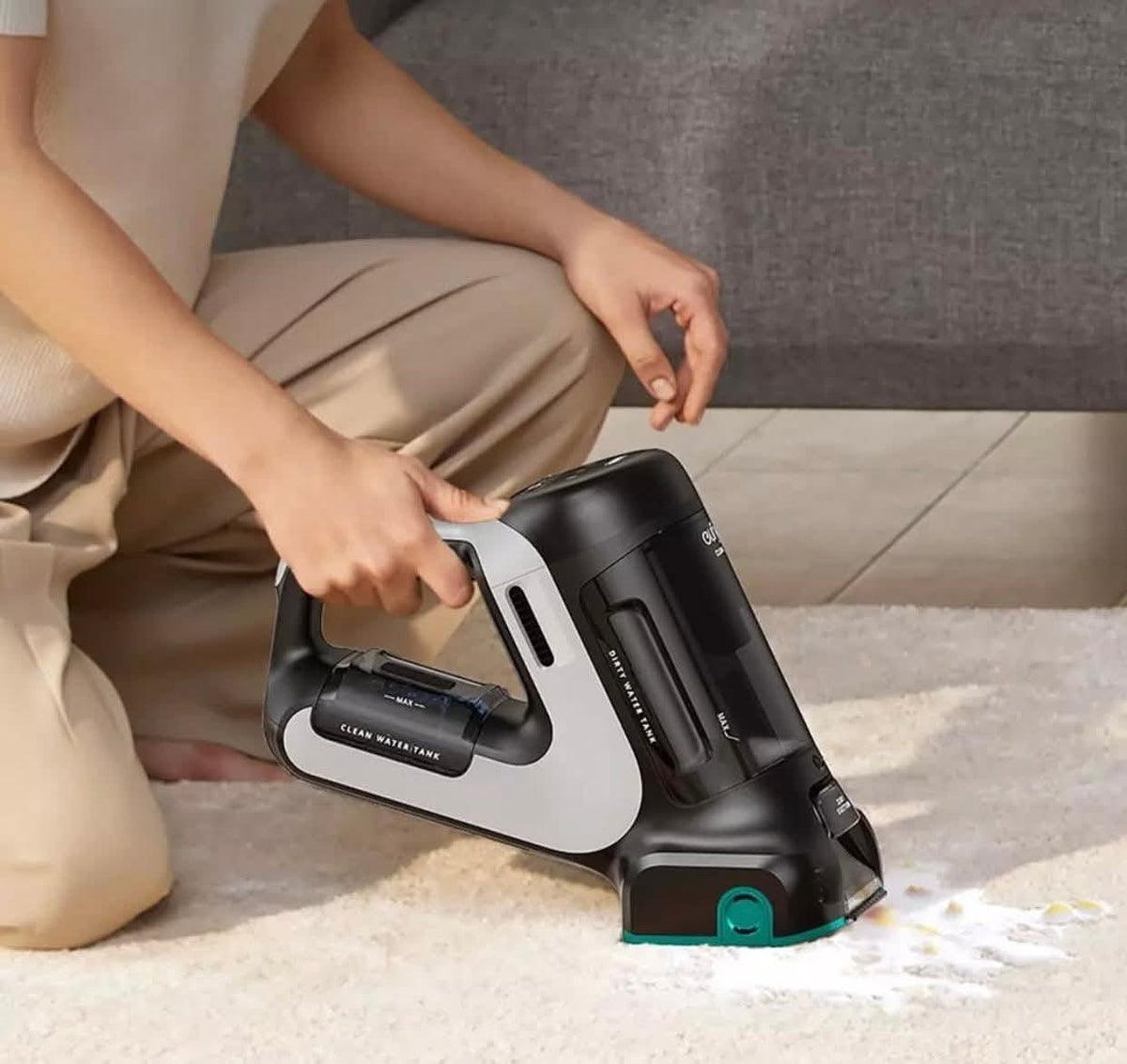 مكنسة Eufy Clean XF اللاسلكية لتنظيف السجاد والمفروشات