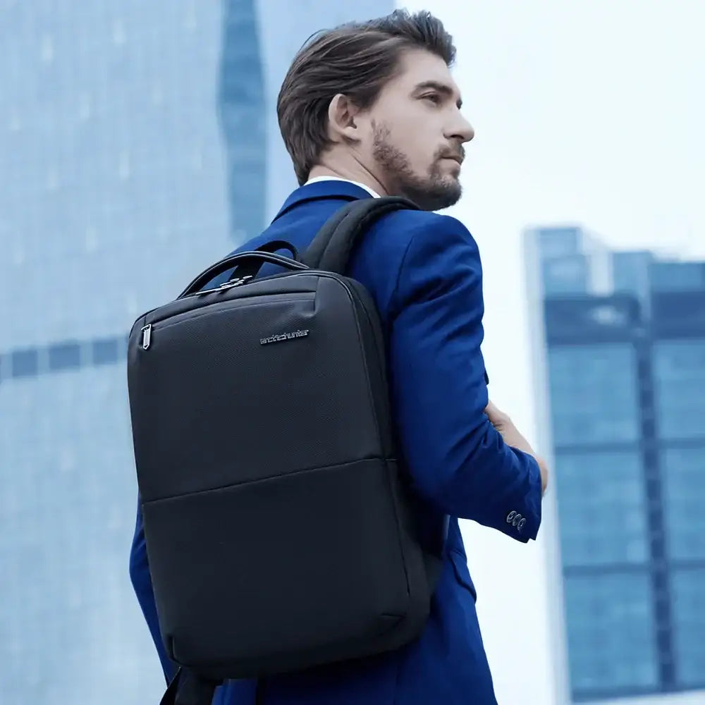 حقيبة ظهر Arctic Hunter Slim للكمبيوتر المحمول، أنيقة وخفيفة الوزن، بسعة 16 لترًا - رقم: B00681 / Arctic Hunter Slim Laptop backpack Stylish Premium lightweight Business 16L Laptop Backpack - No: B00681 - Sooqja سوقجة