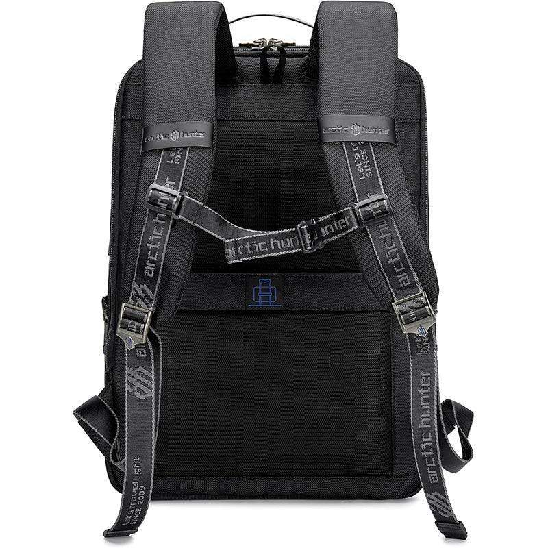 حقيبة ظهر Arctic Hunter B00403 للرجال - مقاومة للماء، مصنوعة من مادة صناعية متينة، مزودة بمنفذ USB وسماعة رأس مدمجين