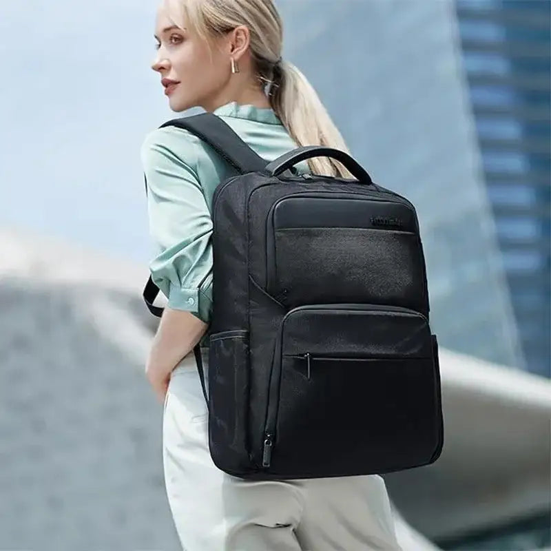 حقيبة ظهر Arctic Hunter مقاومة للماء بسعة 23 لترًا مع منفذ USB وجيوب مضادة للسرقة وحزام أمتعة للرجال والنساء، طراز B00113C / Arctic Hunter 23L Water-Resistant Daypack with USB Port, Anti-Theft Pockets, and Luggage Strap for Men and Women, Model B00113C - Sooqja سوقجة