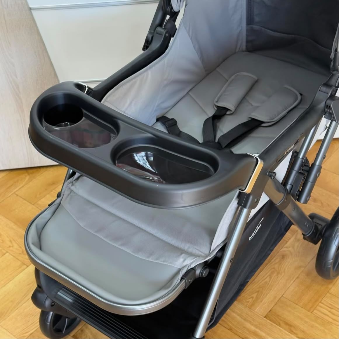 عربة أطفال Kidilo T8 متعددة الوضعيات بمقبض قابل